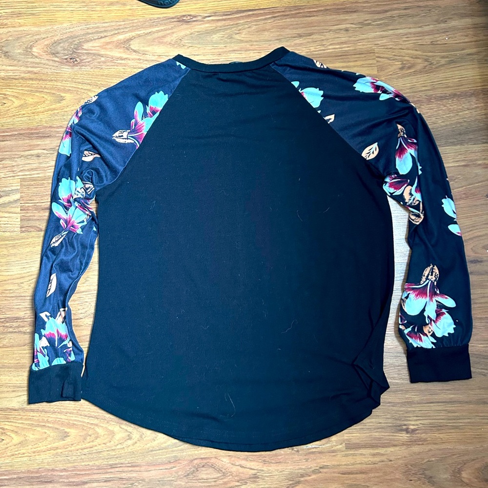 💥 5 for $15 - Floral Sleeve Baseball Style Tee